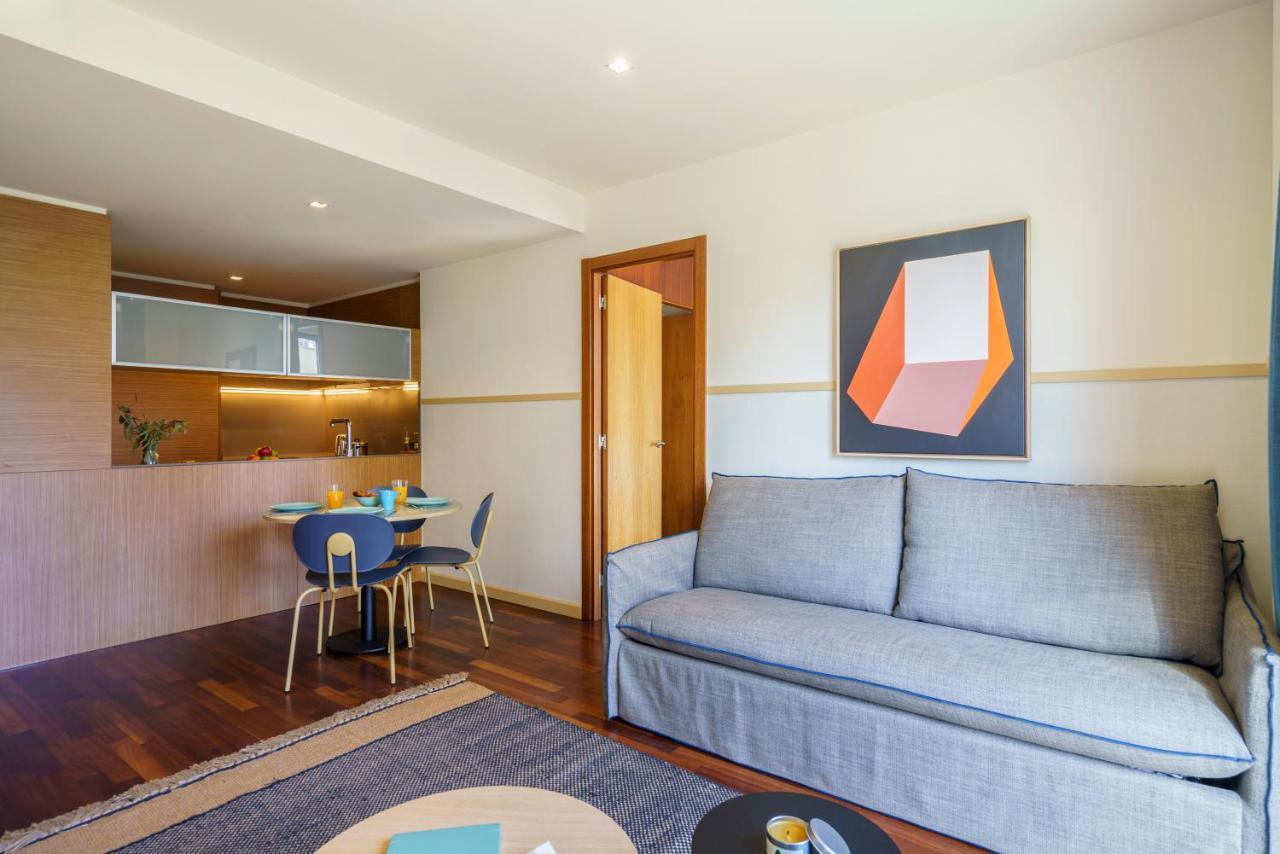 Appartement Aspasios Diagonal Art *